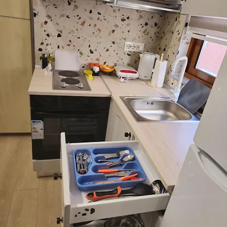 Myslym Shyri Cozy Lovely Orange Apartman *