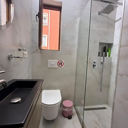 Myslym Shyri Cozy Lovely Orange Apartament *