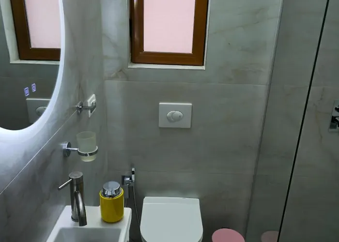 Myslym Shyri Cozy Lovely Orange Apartamento Tirana